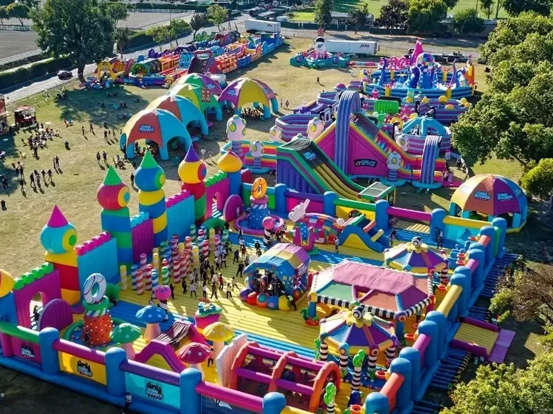 Qual material de lona é mais adequado para uso externo de longo prazo?