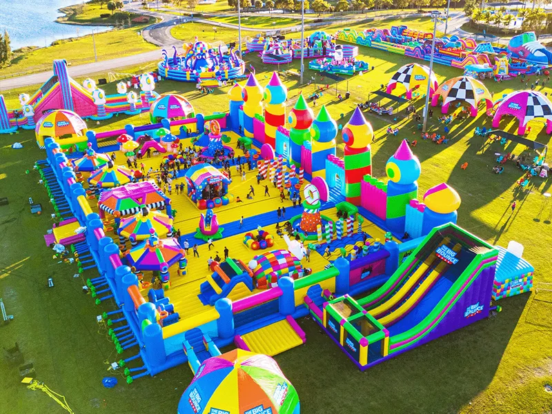 Em que consiste um castelo inflável?