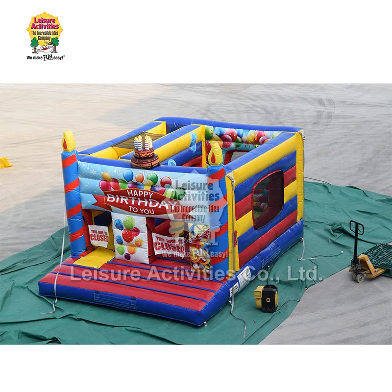 Feliz aniversario dos castelos Bouncy Multiplay infláveis padrão